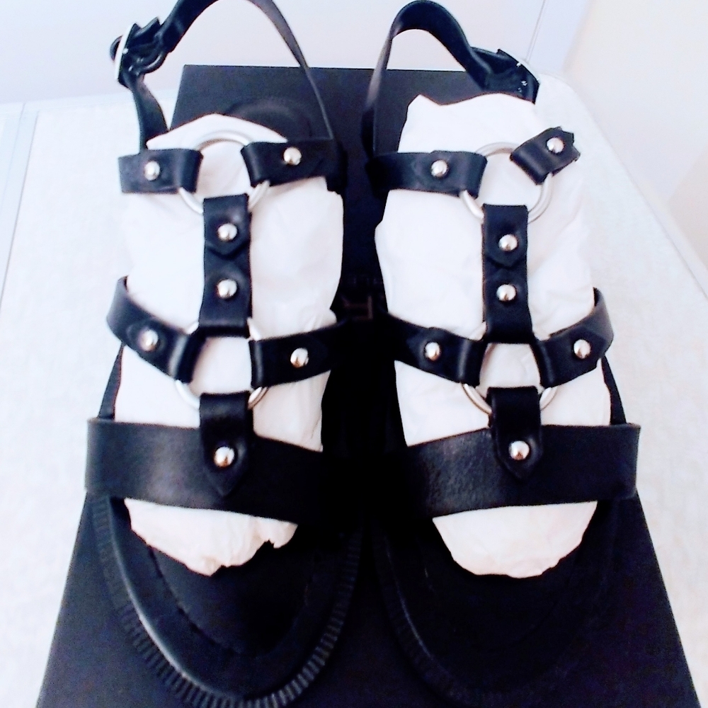 Charles by Charles David Women's Anna Gladiator Sandal